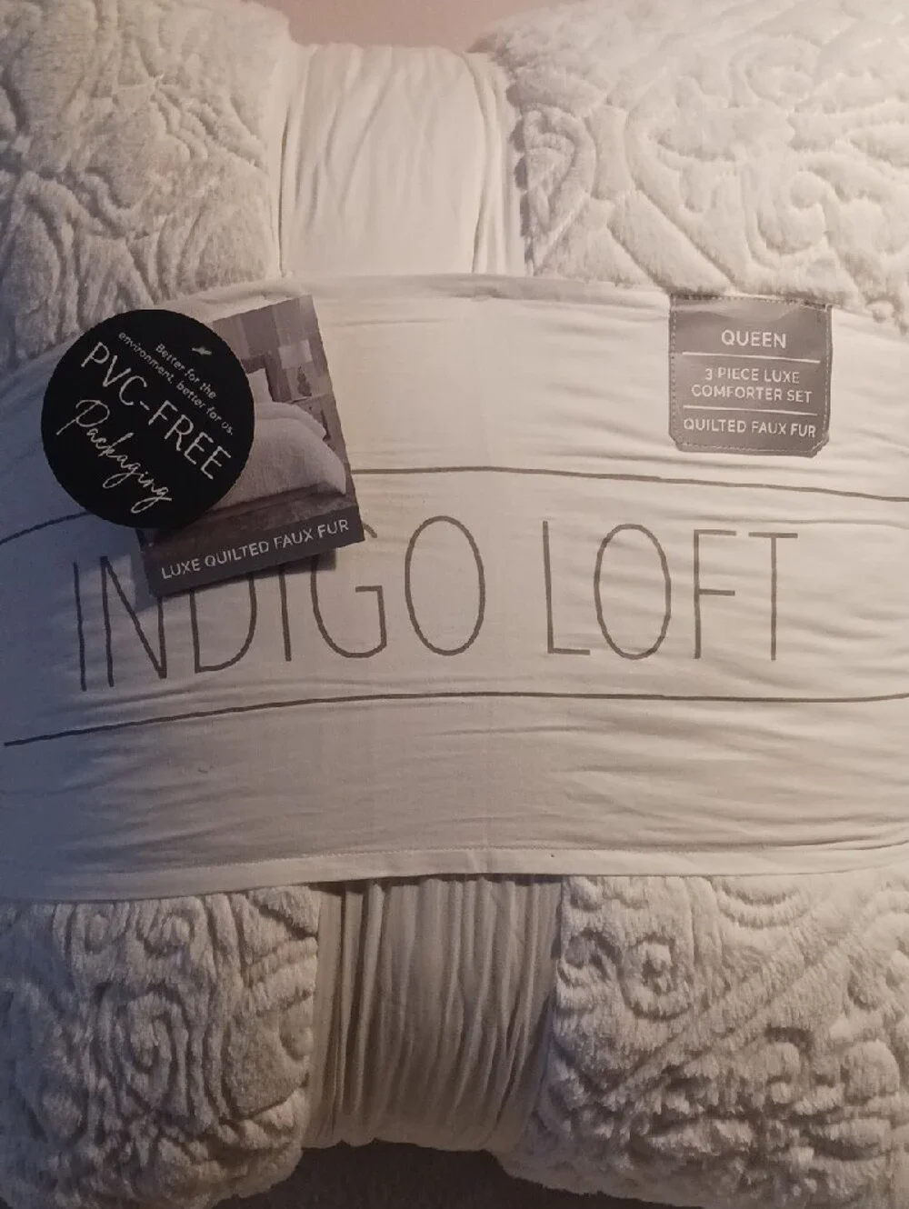 Indigo Loft White Faux Fur Queen 3 Pce. Lux Comforter Set Elegant Design Pattern